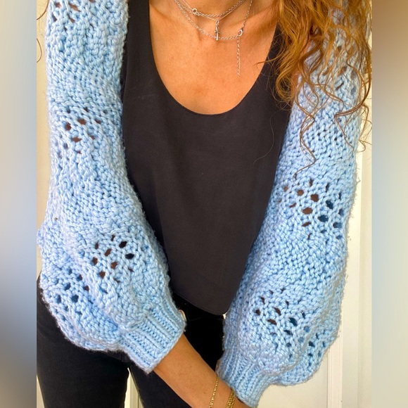 VINTAGE 80’s Cozy chic hand knitted cocoon sweater w/mother of pearl buttons - Picture 9 of 13